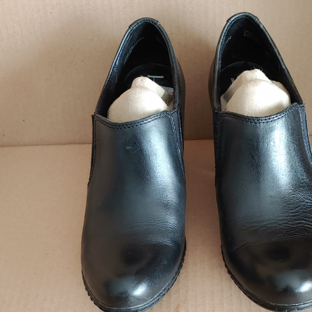 Womens shoe boots,boc, black size 6